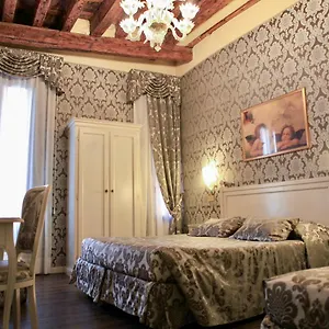Hotel Bridge, Venise
